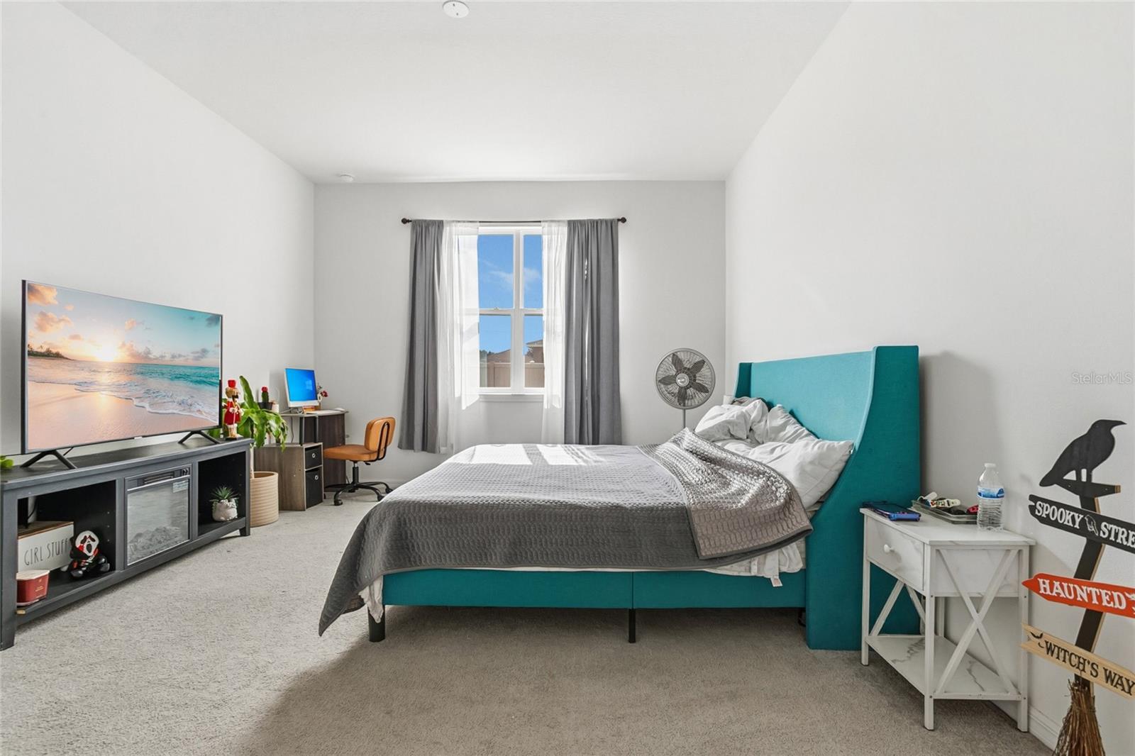 Image 10 of 31 For 24409 Sunnys Halo Way