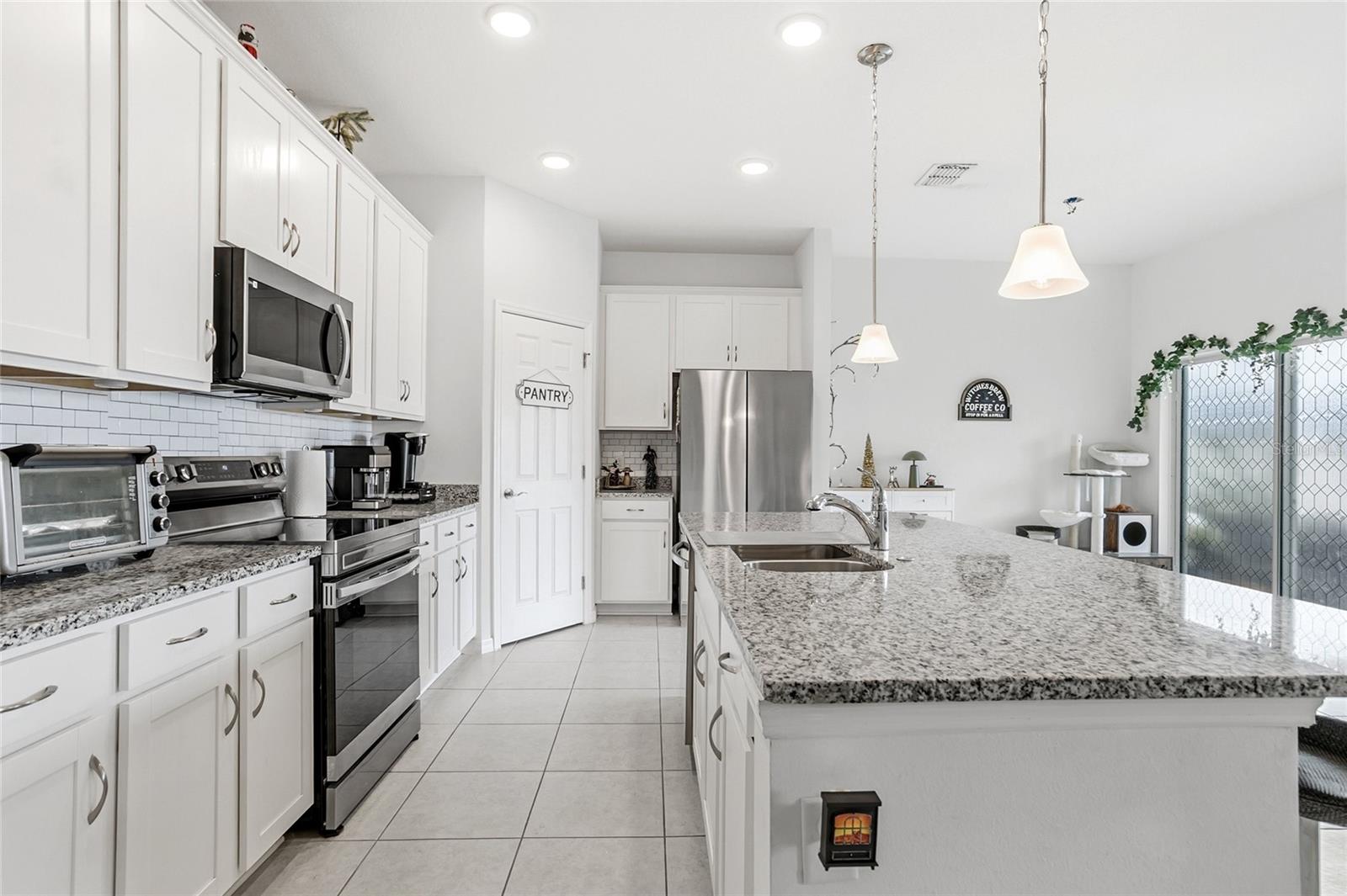 Image 7 of 31 For 24409 Sunnys Halo Way