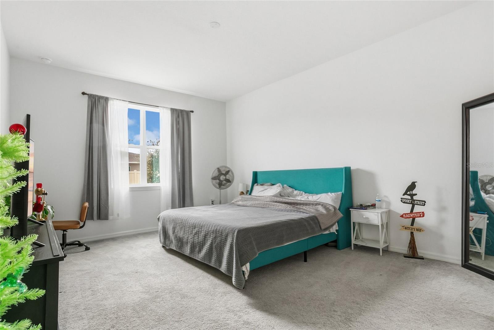 Image 9 of 31 For 24409 Sunnys Halo Way