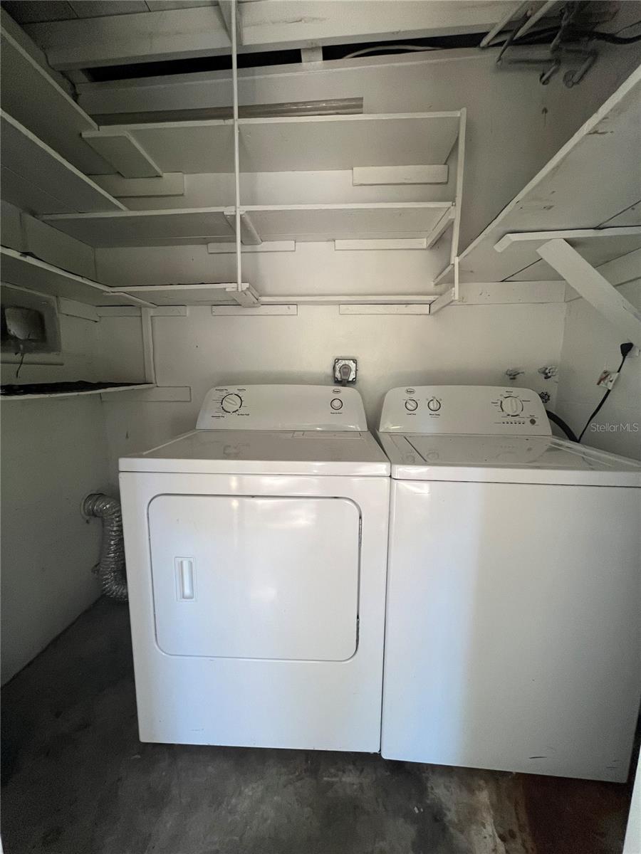 Image 10 of 10 For 1068 Orienta Avenue