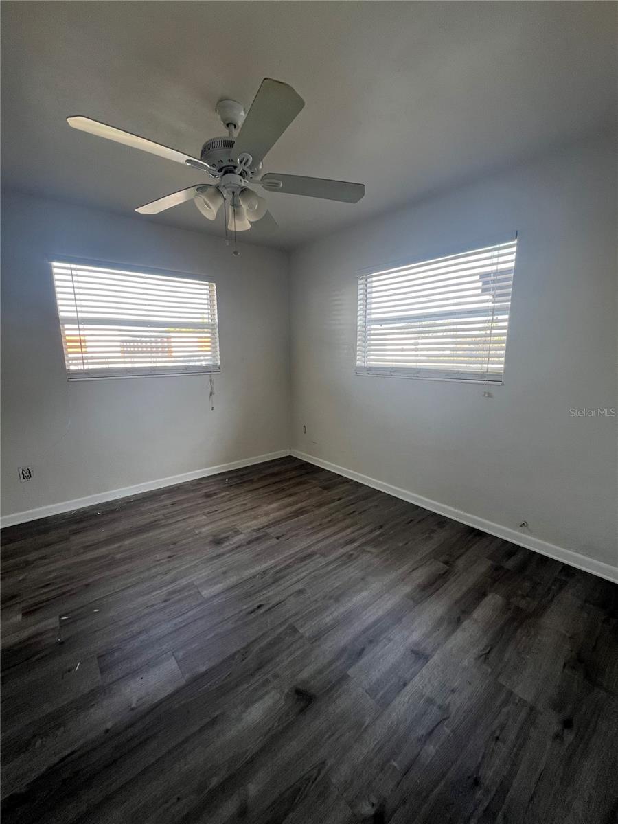 Image 8 of 10 For 1068 Orienta Avenue