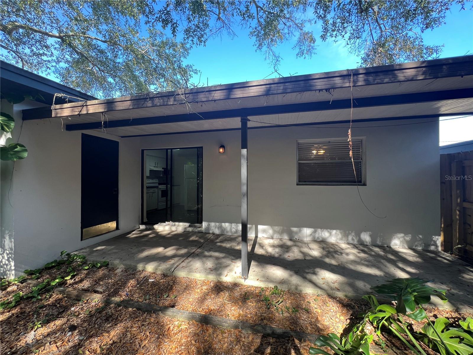 Image 9 of 10 For 1068 Orienta Avenue