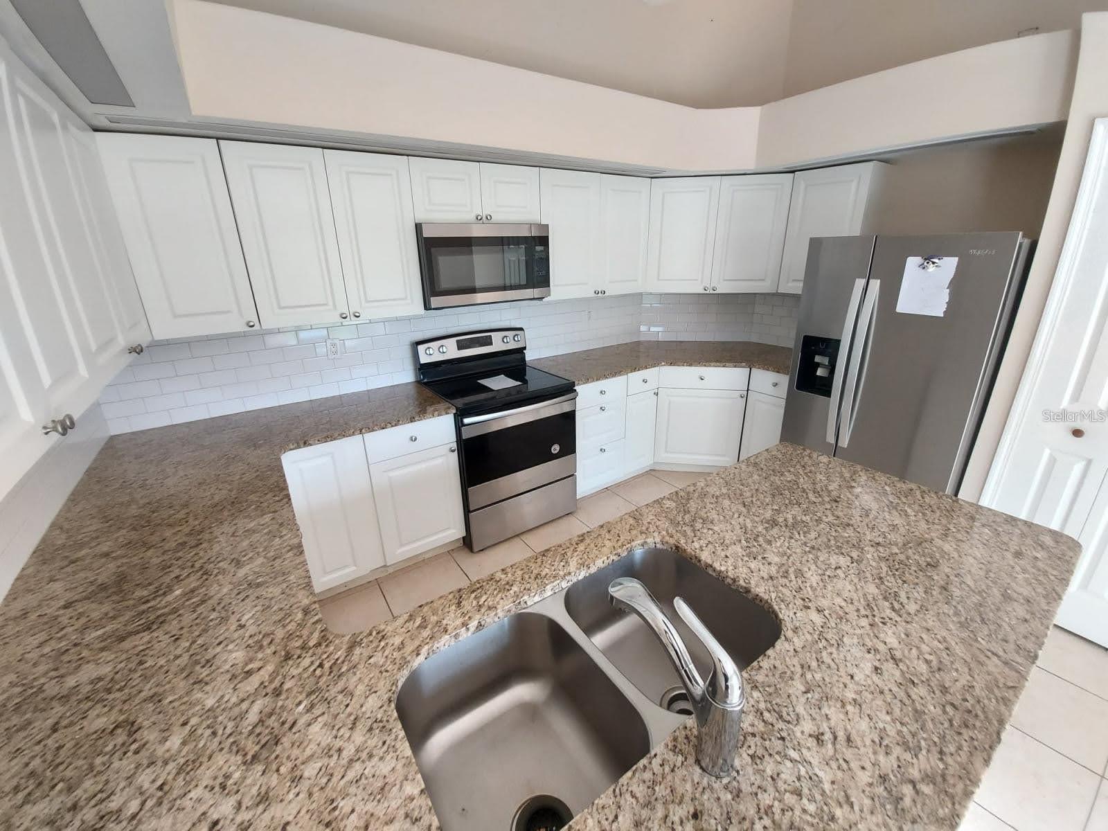 Listing photo id 0 for 1401 Sugar Cane Drive