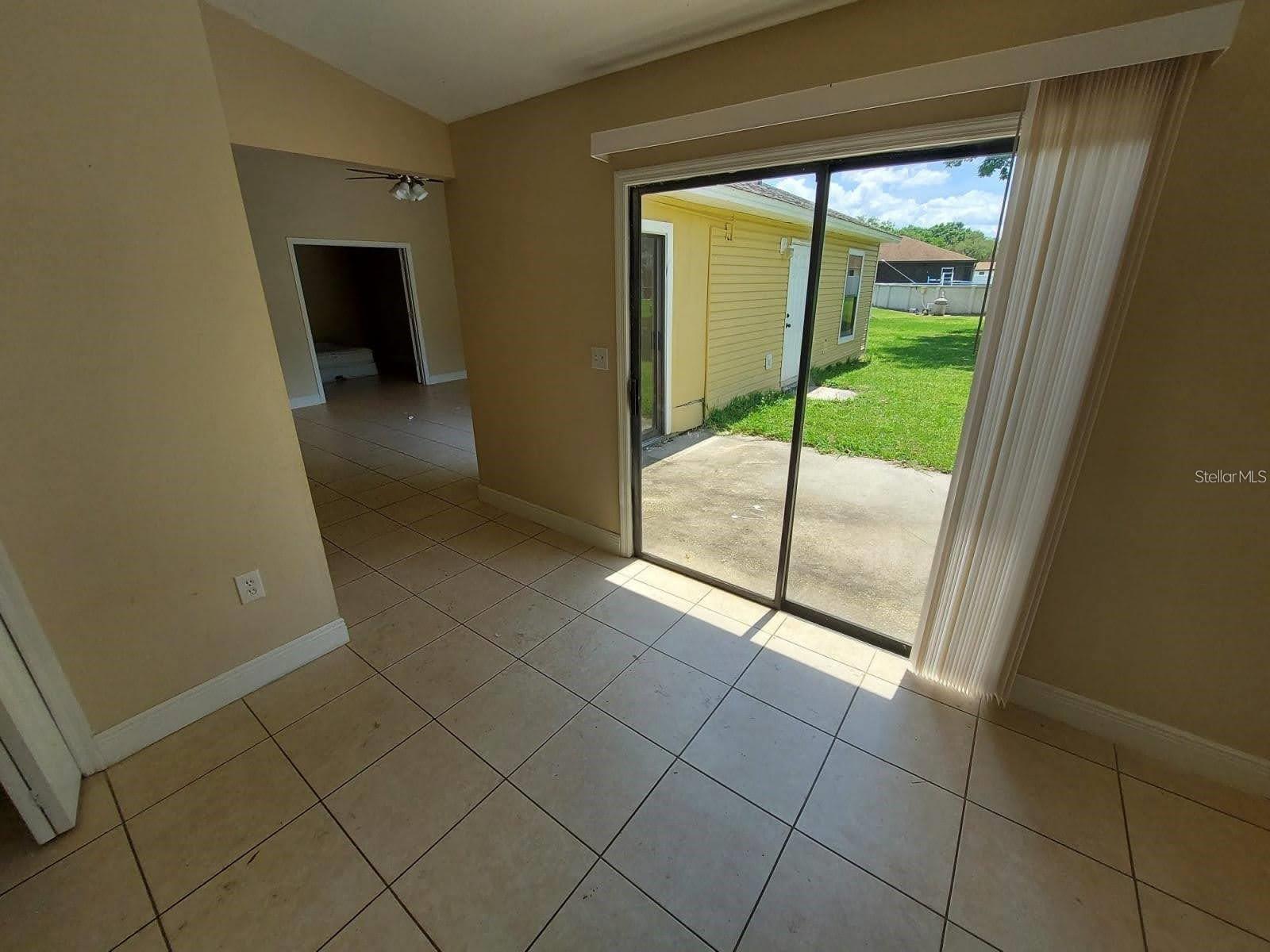 Listing photo id 2 for 1401 Sugar Cane Drive