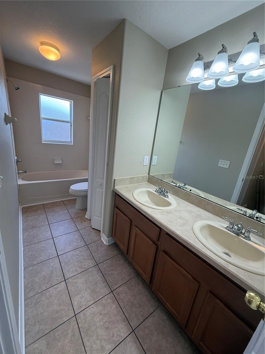 Image 14 of 22 For 8557 Deer Chase Drive