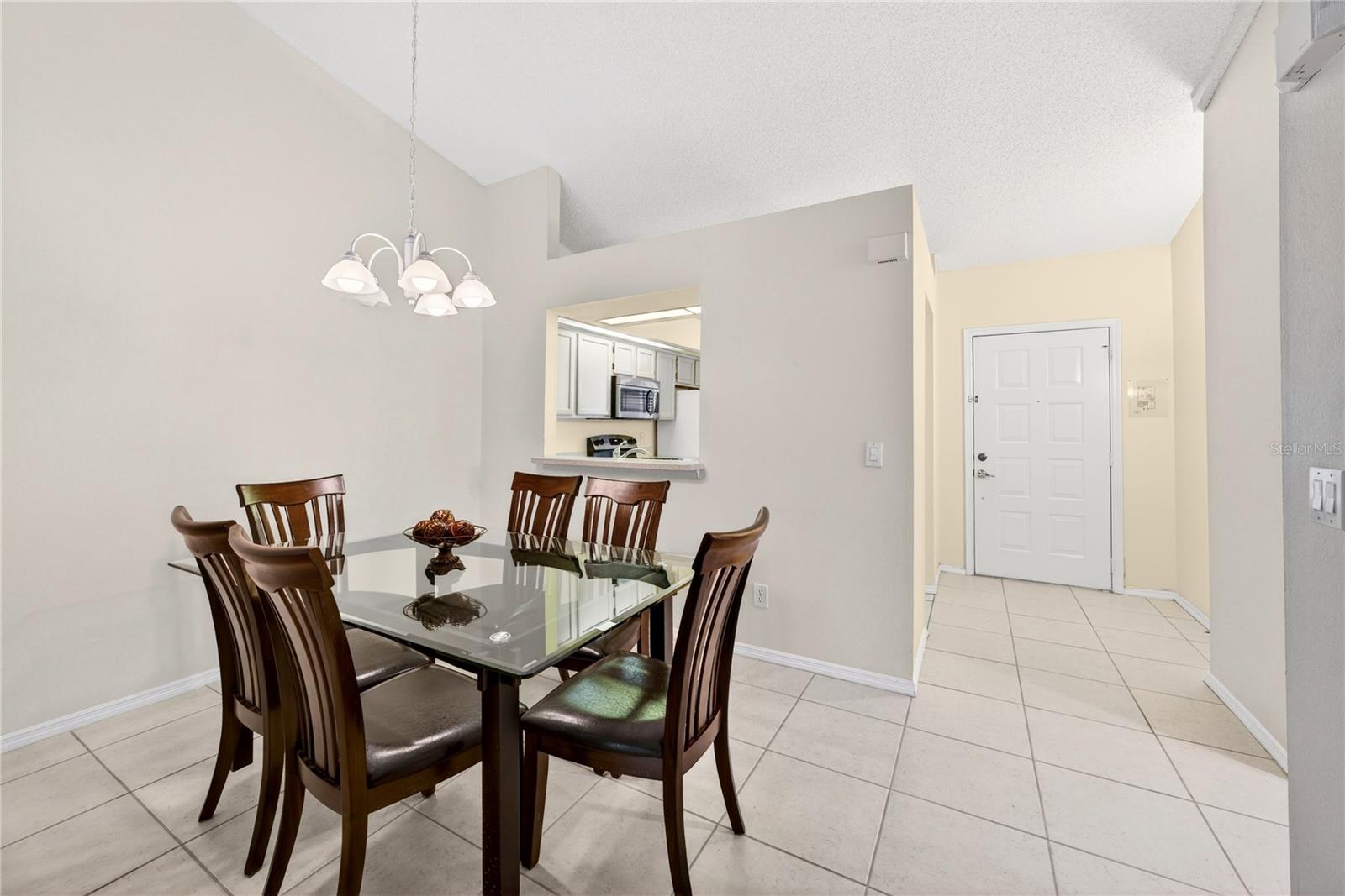 Image 12 of 36 For 13917 Timberland Drive 201