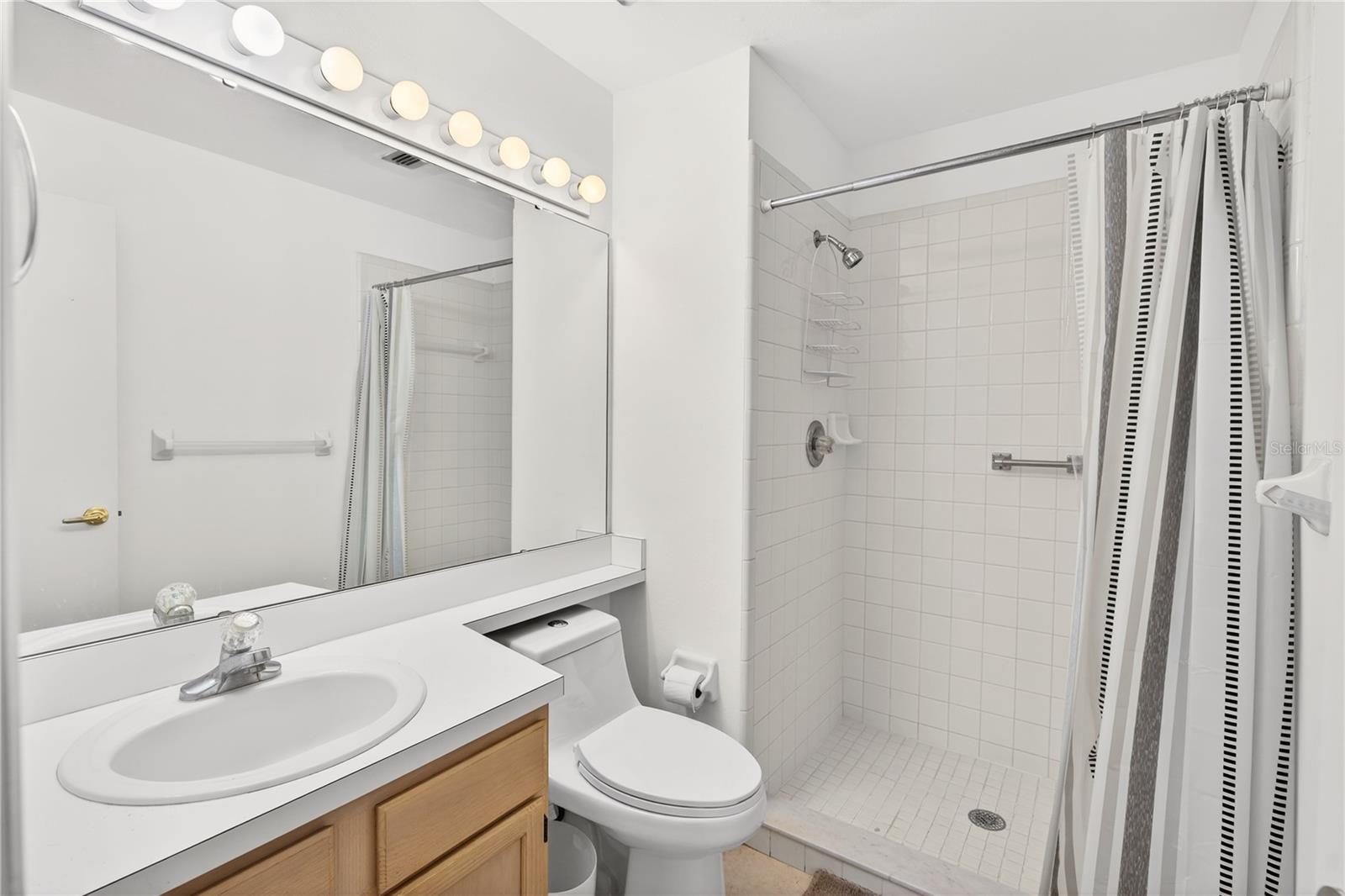 Image 23 of 36 For 13917 Timberland Drive 201