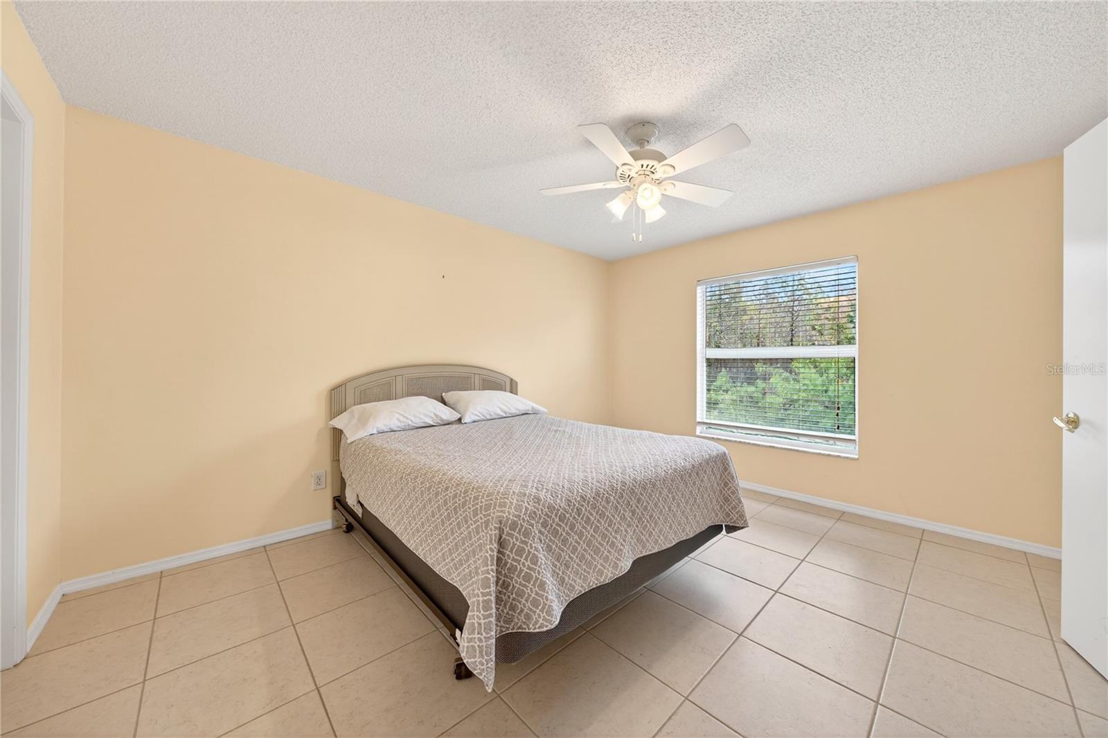 Image 32 of 36 For 13917 Timberland Drive 201