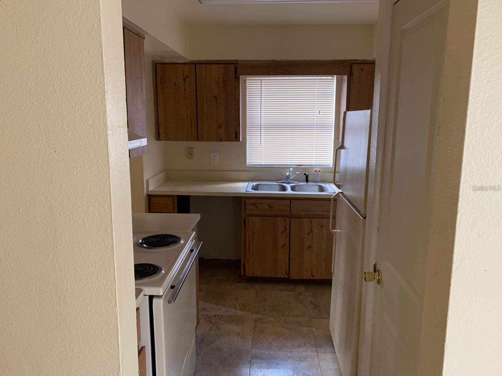 Image 3 of 9 For 2556 Chestnut Woods Drive