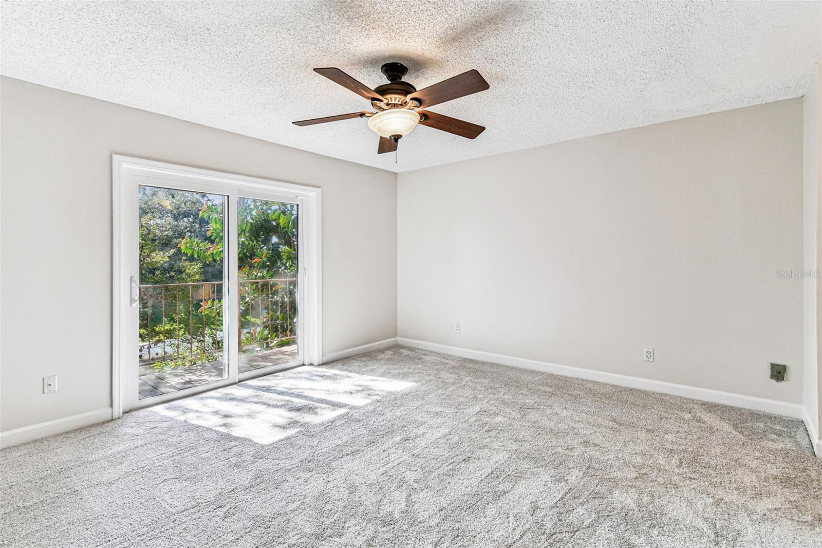 Image 27 of 43 For 306 Georgetown Dr 306