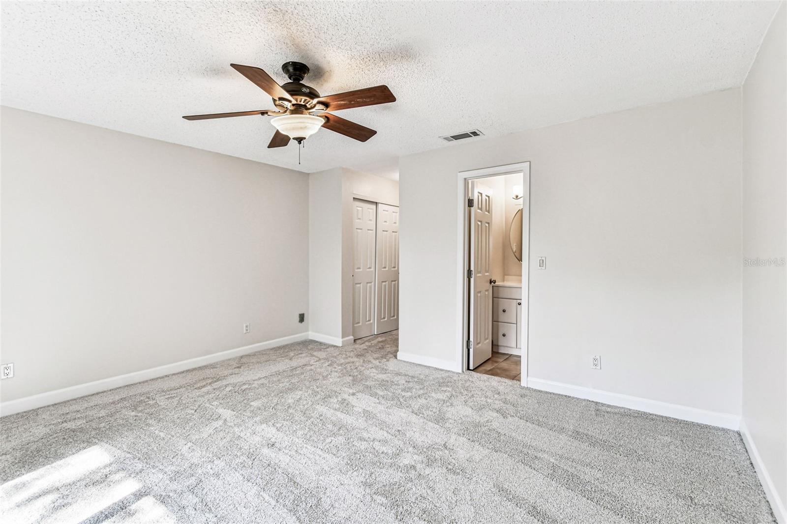 Image 29 of 43 For 306 Georgetown Dr 306