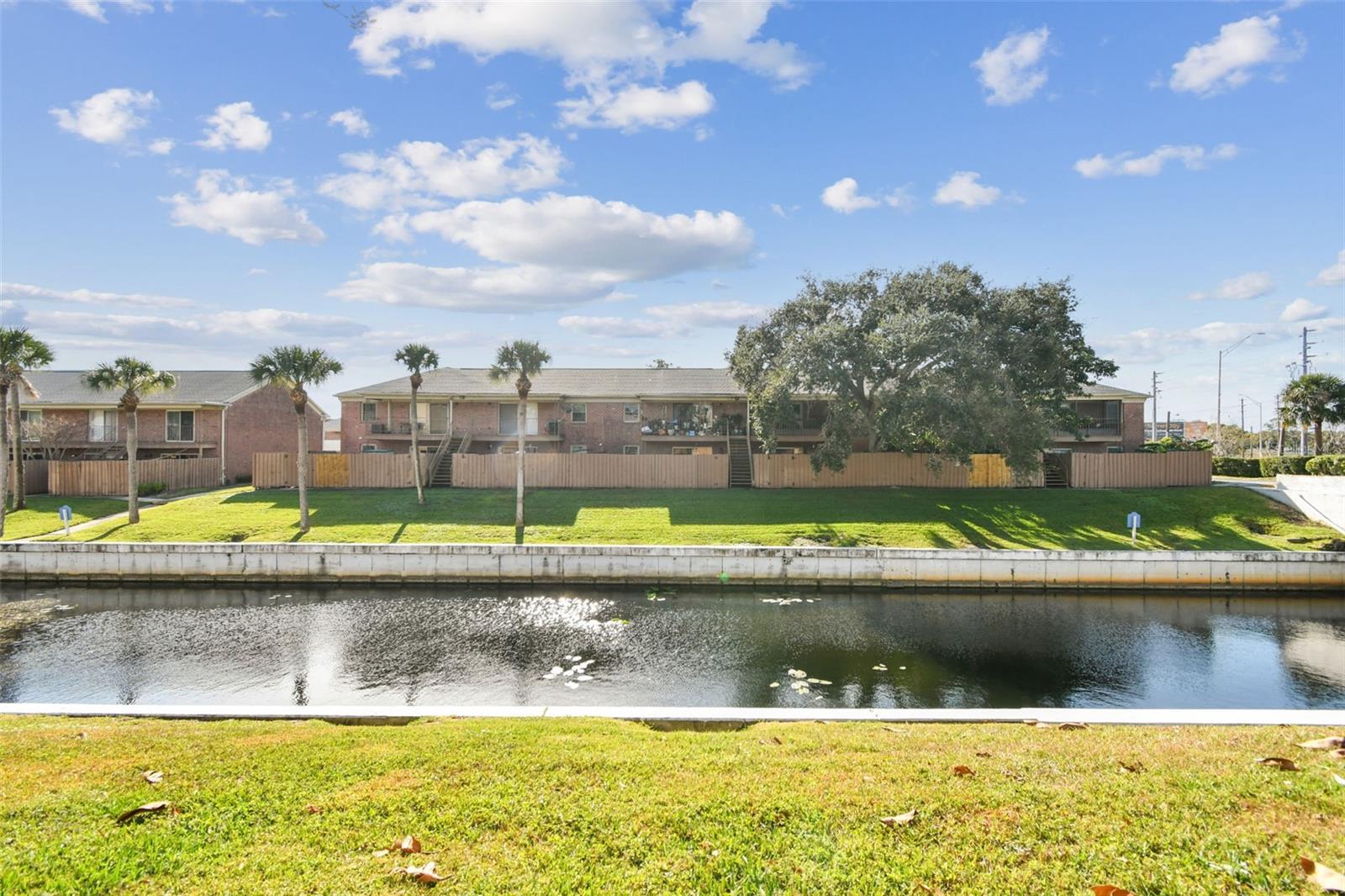 Image 3 of 43 For 306 Georgetown Dr 306