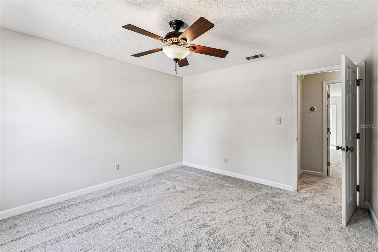 Image 34 of 43 For 306 Georgetown Dr 306