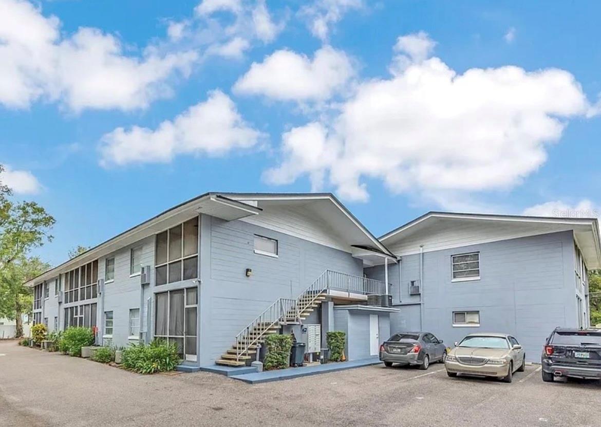 Image 2 of 13 For 1014 South Street 16