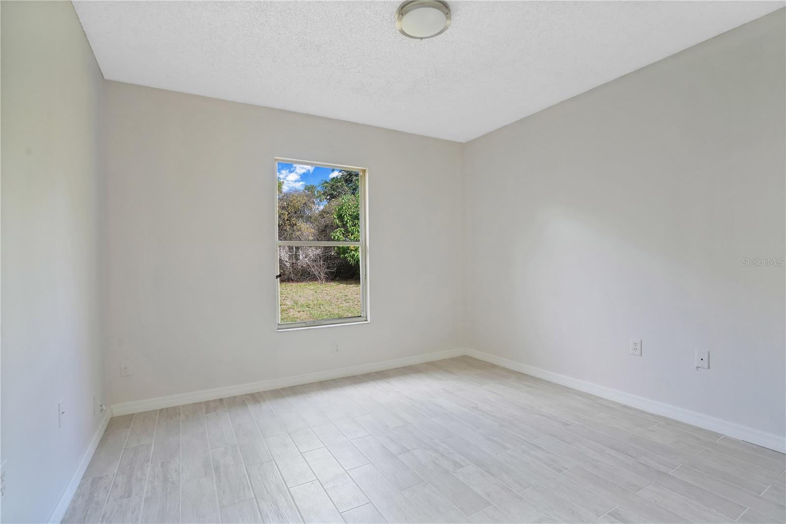 Image 15 of 22 For 617 4th Avenue