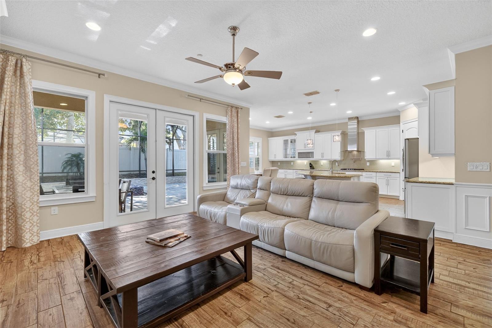 Image 21 of 45 For 14282 Creekbed Circle