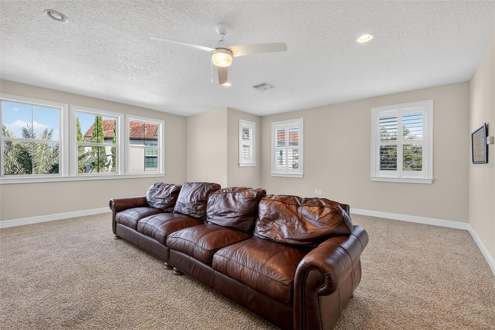 Image 30 of 45 For 14282 Creekbed Circle