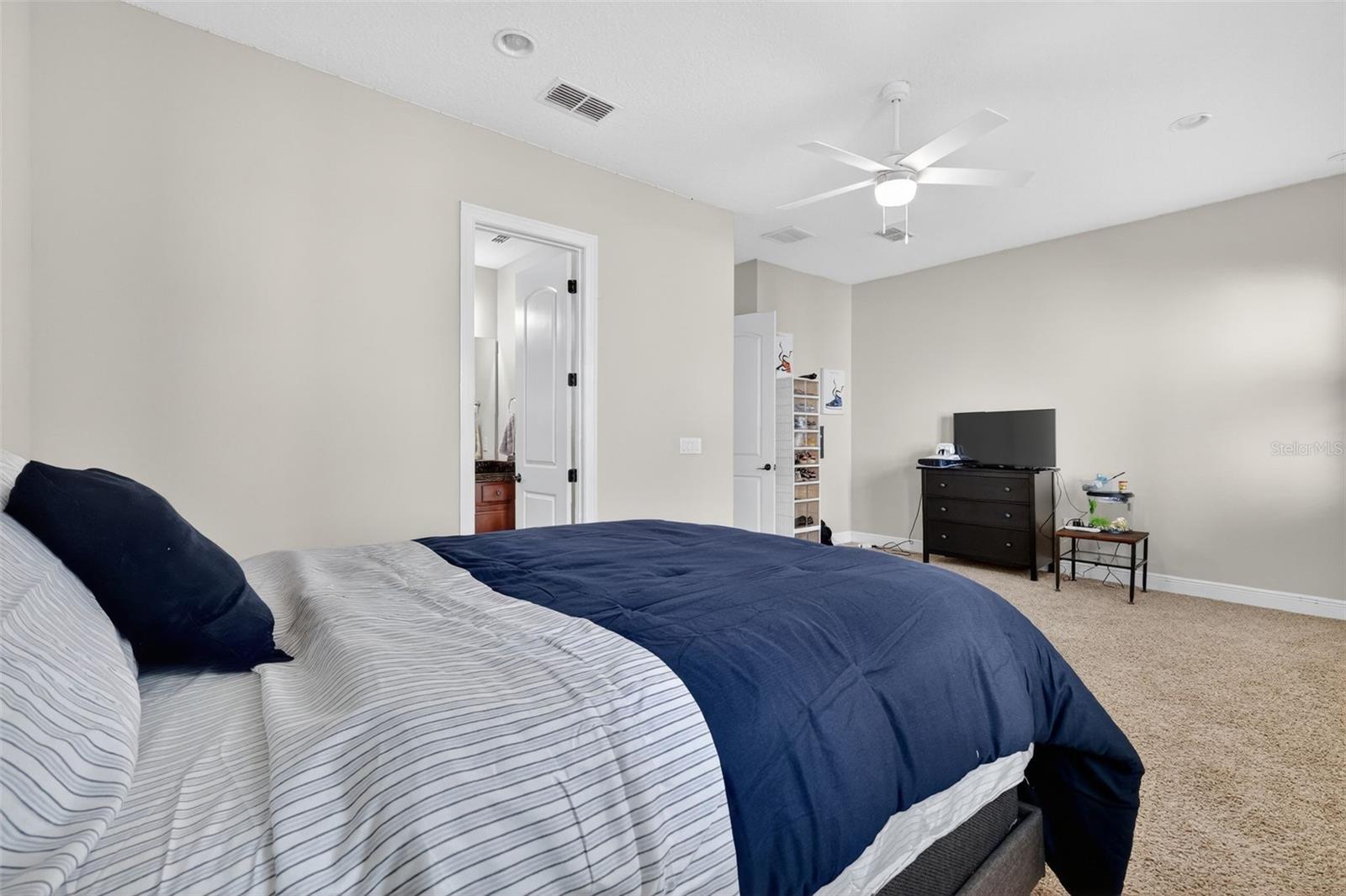 Image 33 of 45 For 14282 Creekbed Circle