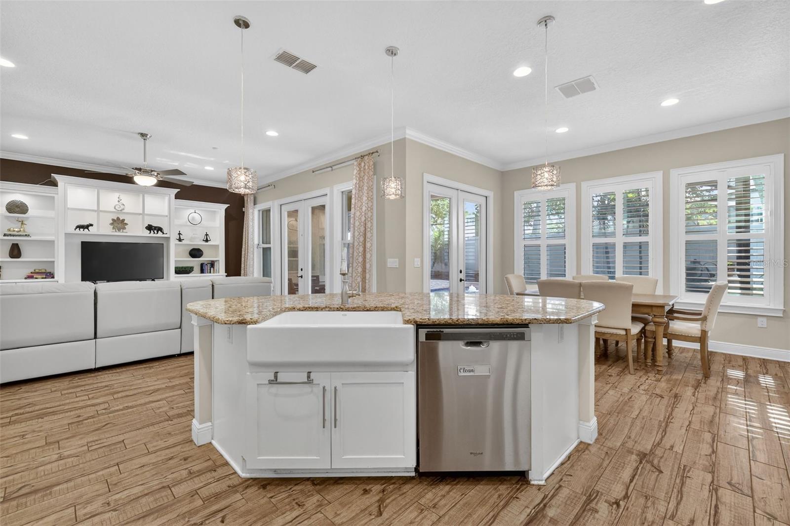 Image 7 of 45 For 14282 Creekbed Circle