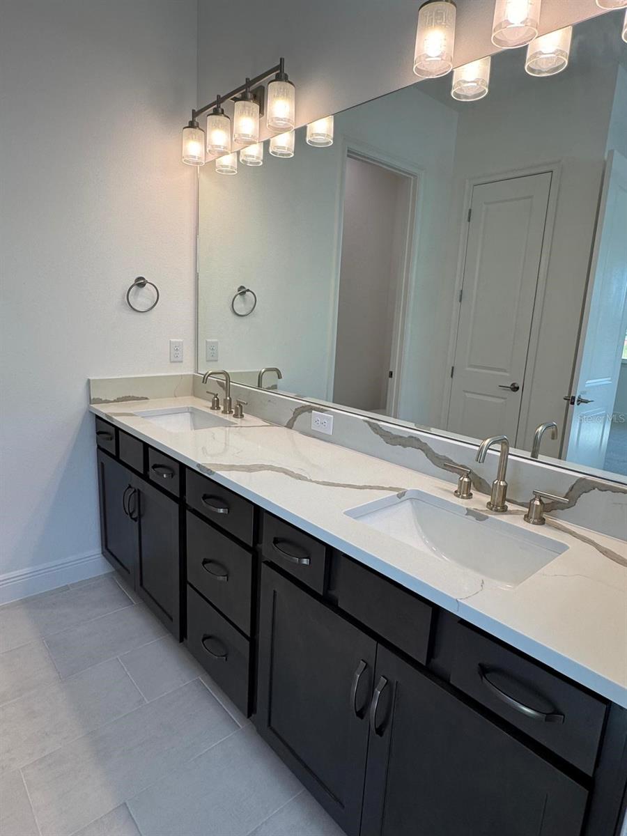 Image 13 of 16 For 1130 Cliffhaven Court