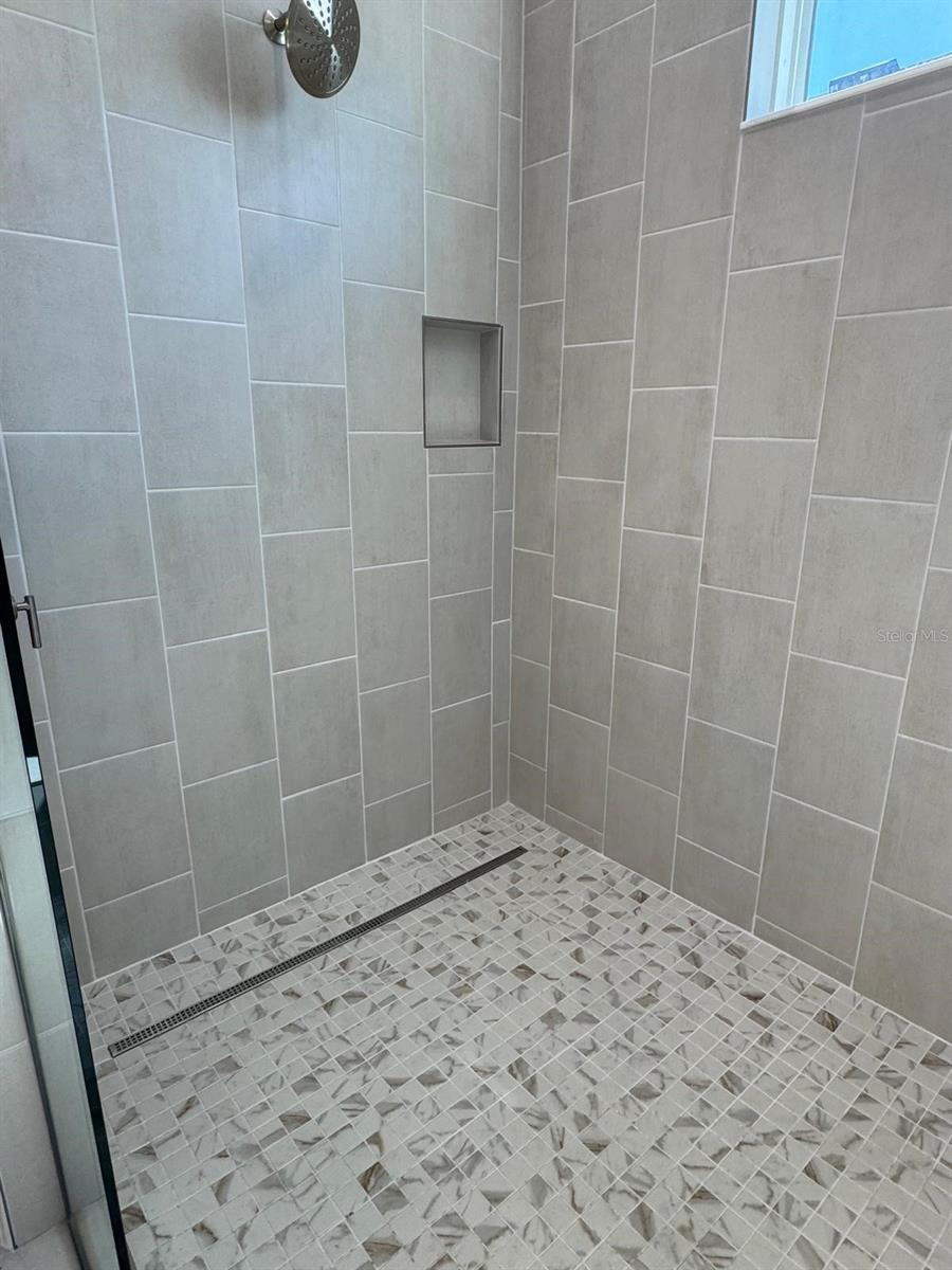 Image 14 of 16 For 1130 Cliffhaven Court