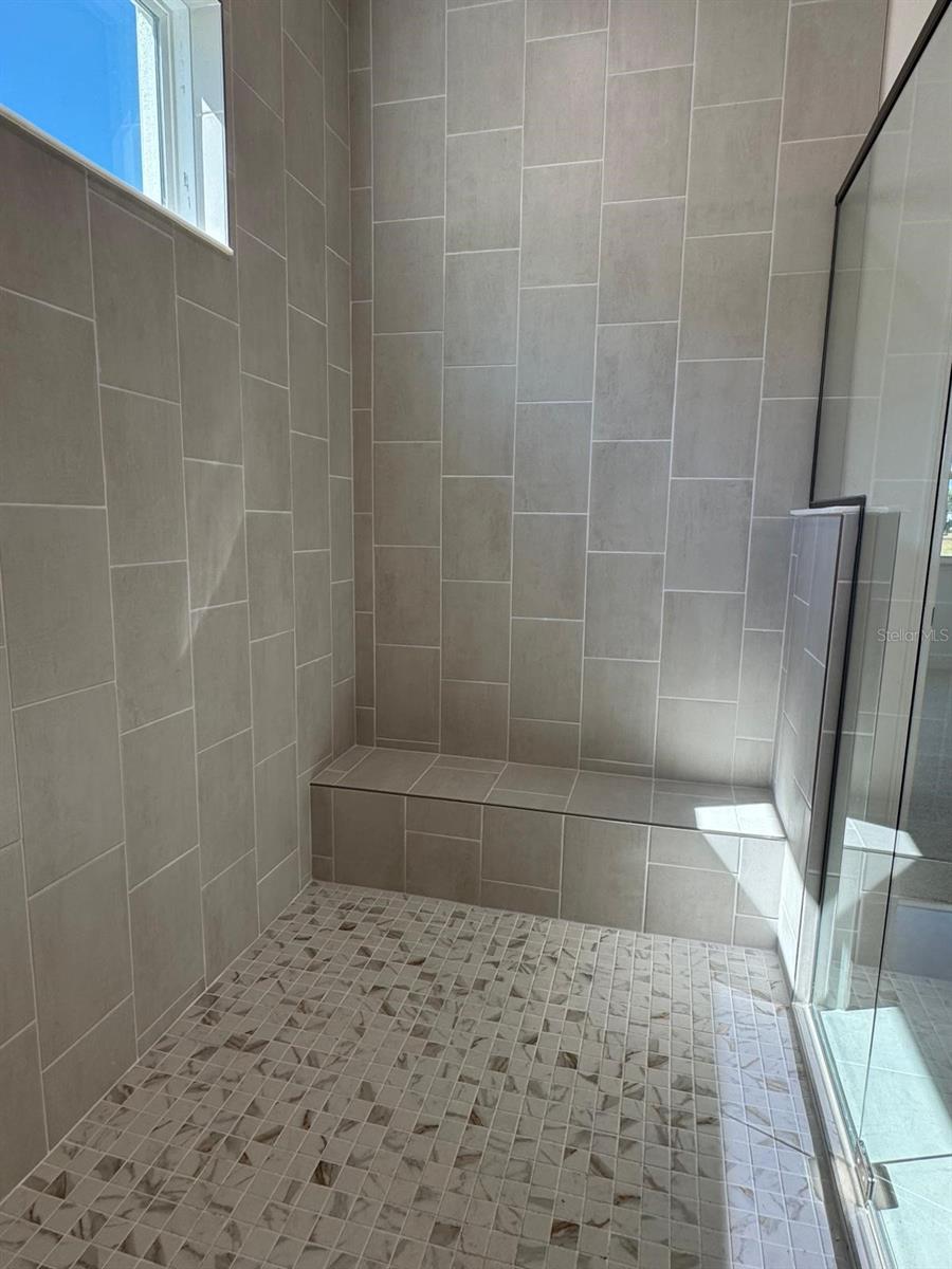 Image 15 of 16 For 1130 Cliffhaven Court