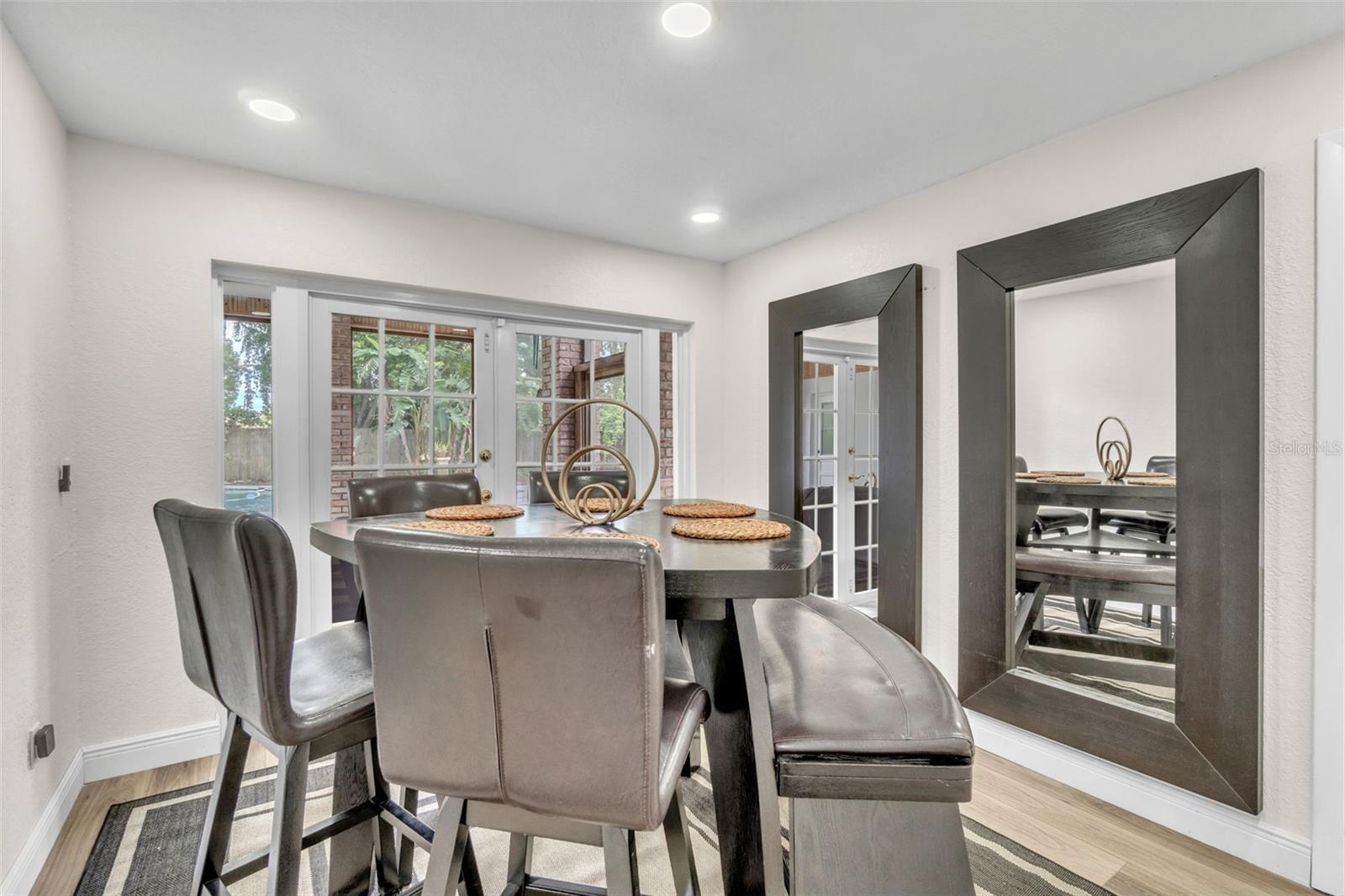 Image 17 of 45 For 102 Old Hickory Court