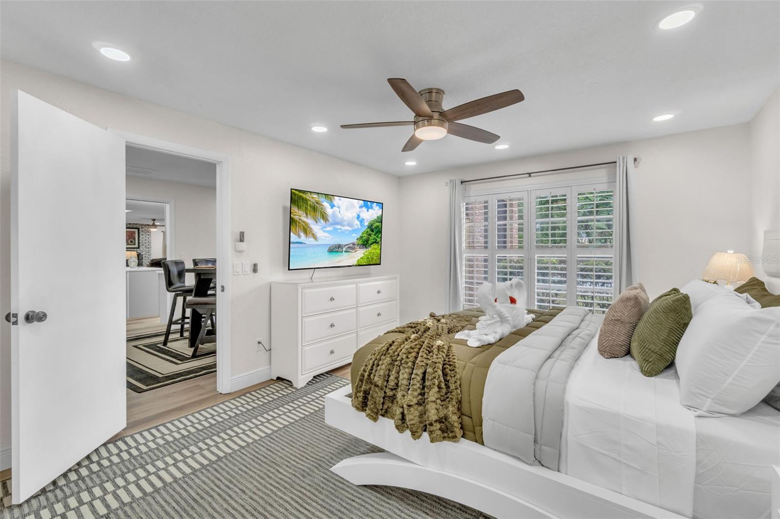 Image 24 of 45 For 102 Old Hickory Court