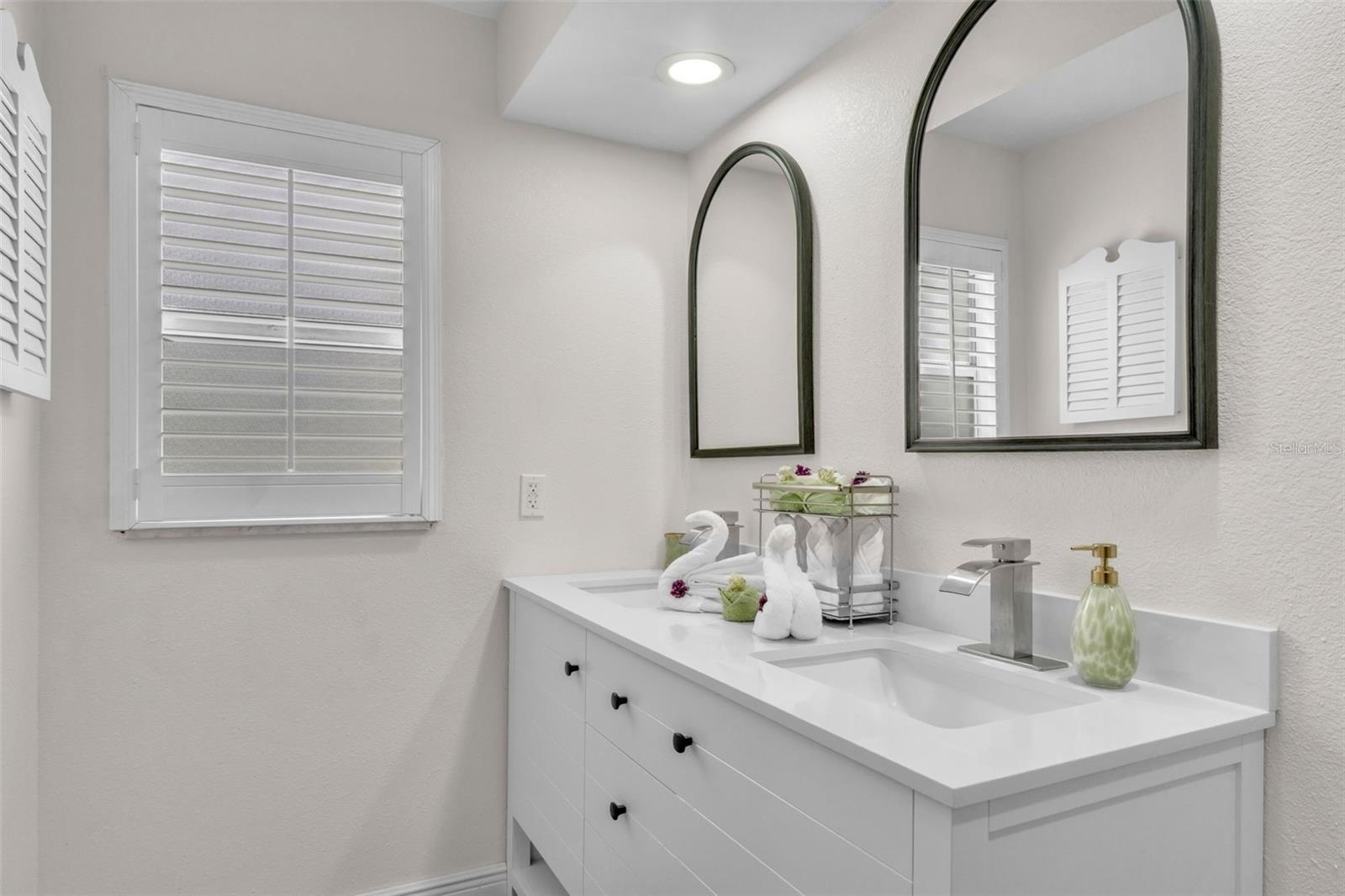 Image 27 of 45 For 102 Old Hickory Court