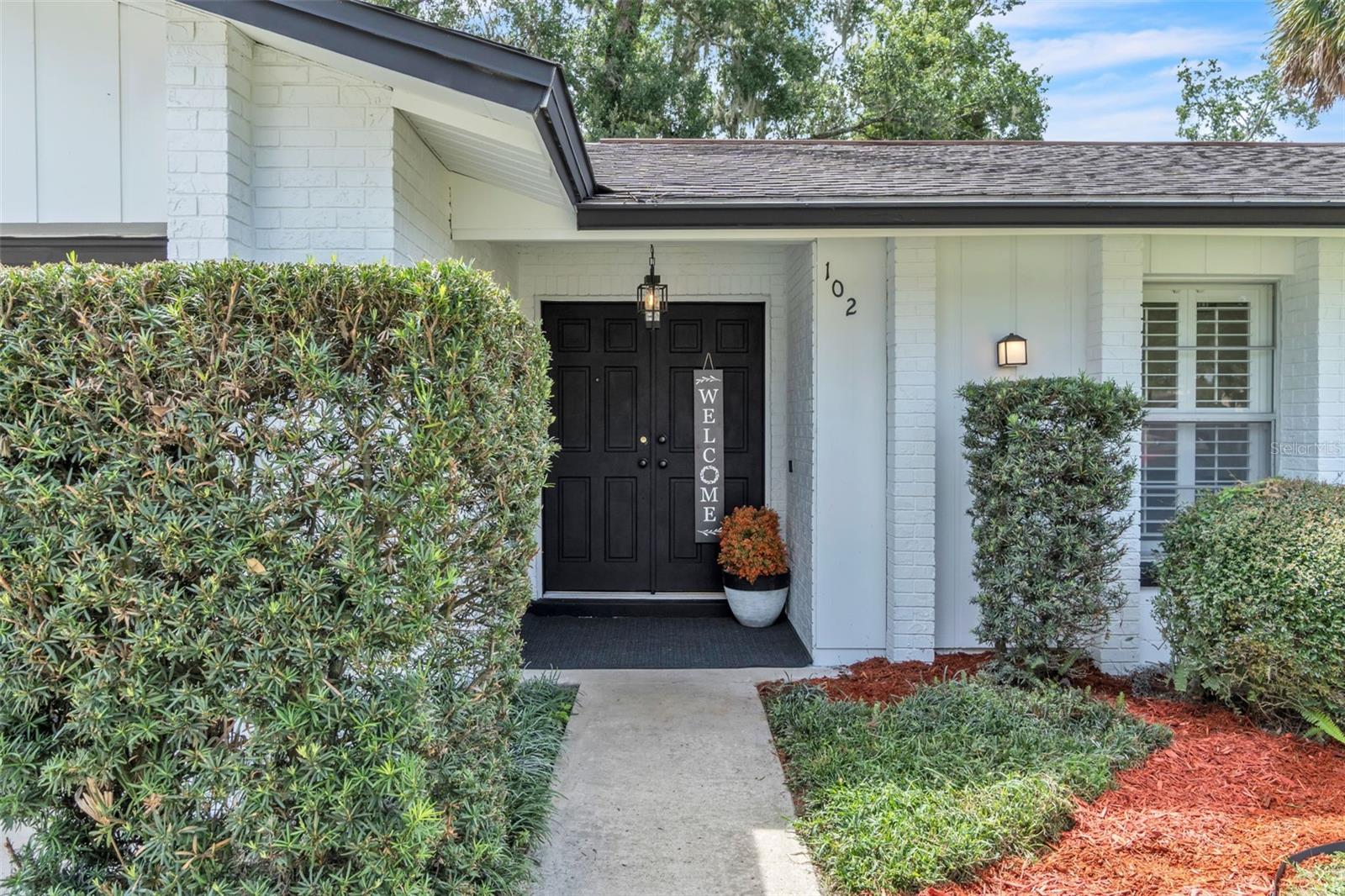 Image 4 of 45 For 102 Old Hickory Court