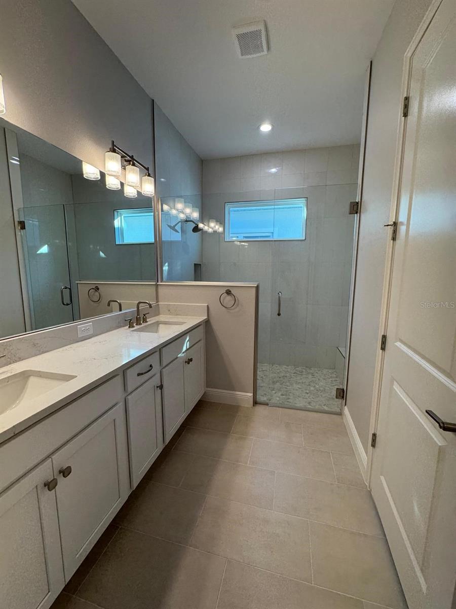 Image 15 of 21 For 1134 Cliffhaven Court