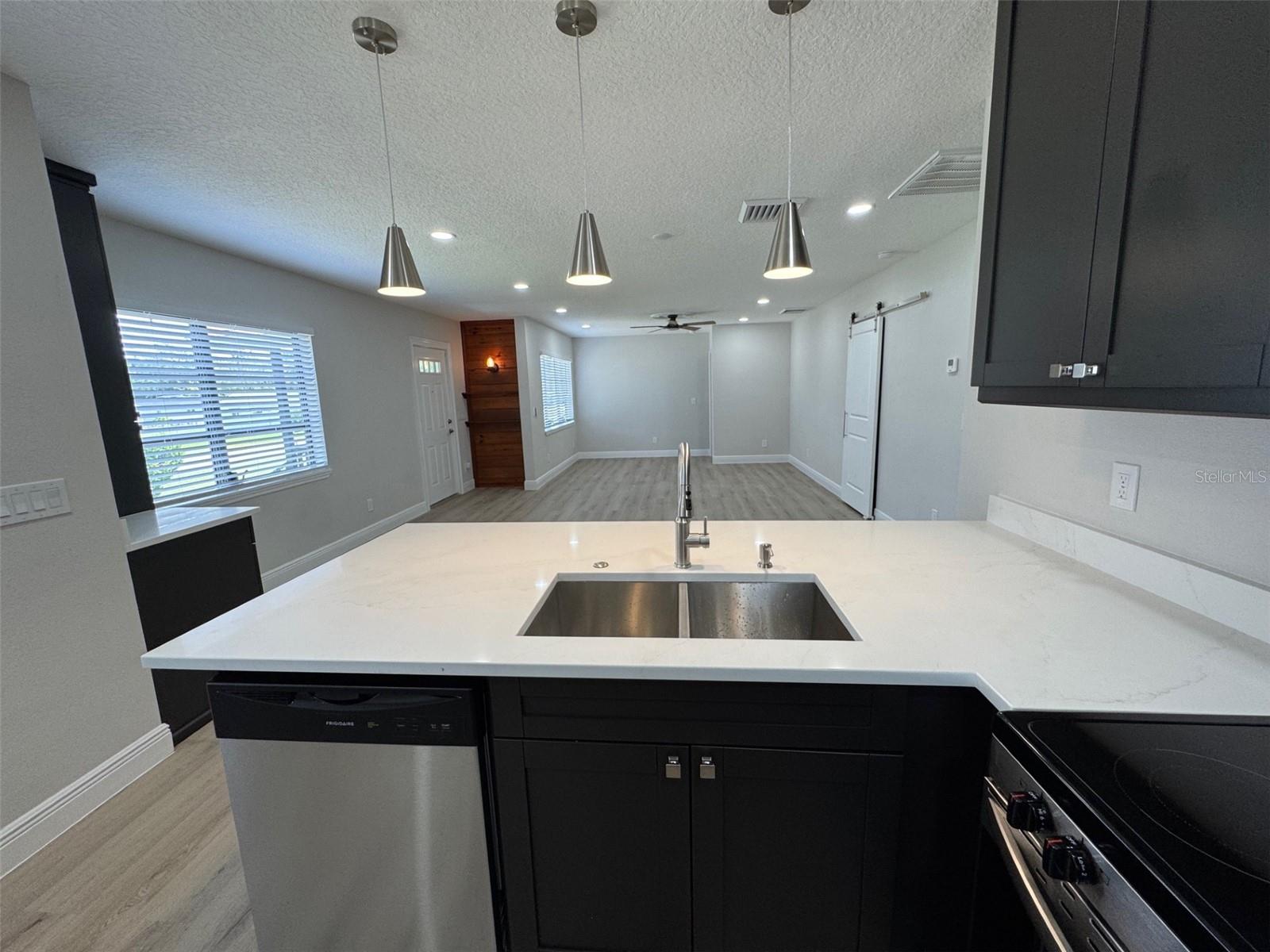 Image 5 of 30 For 306 Crevasse Street