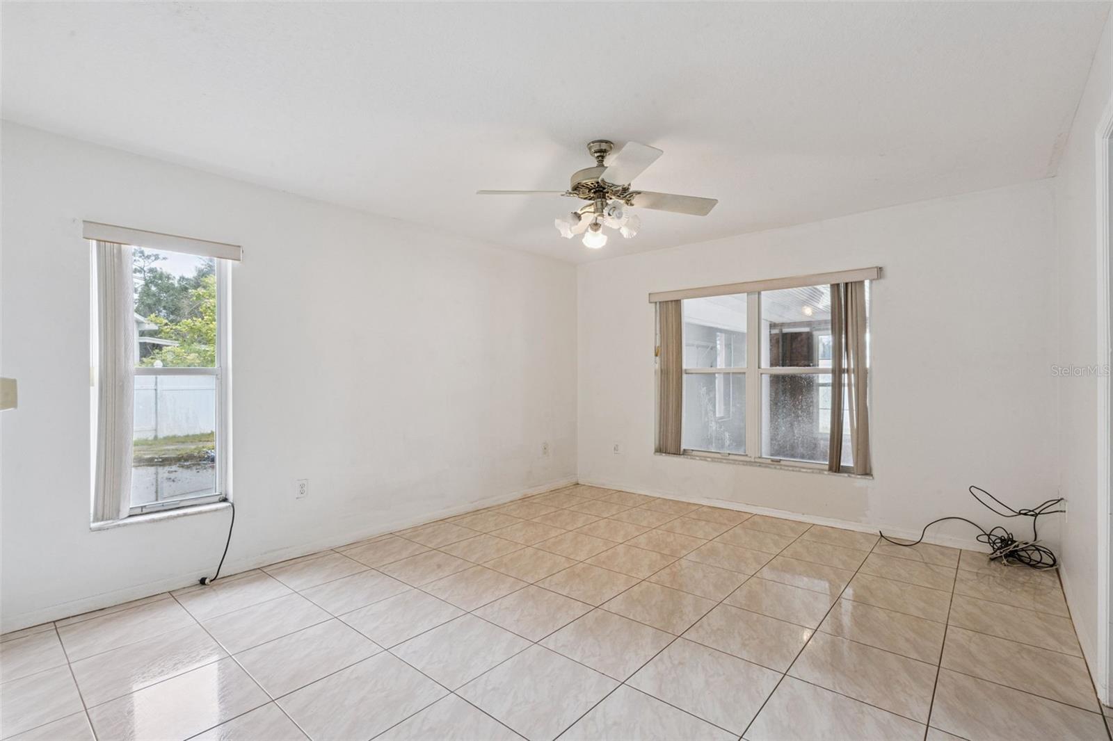 Image 13 of 38 For 2907 Oak Run Boulevard