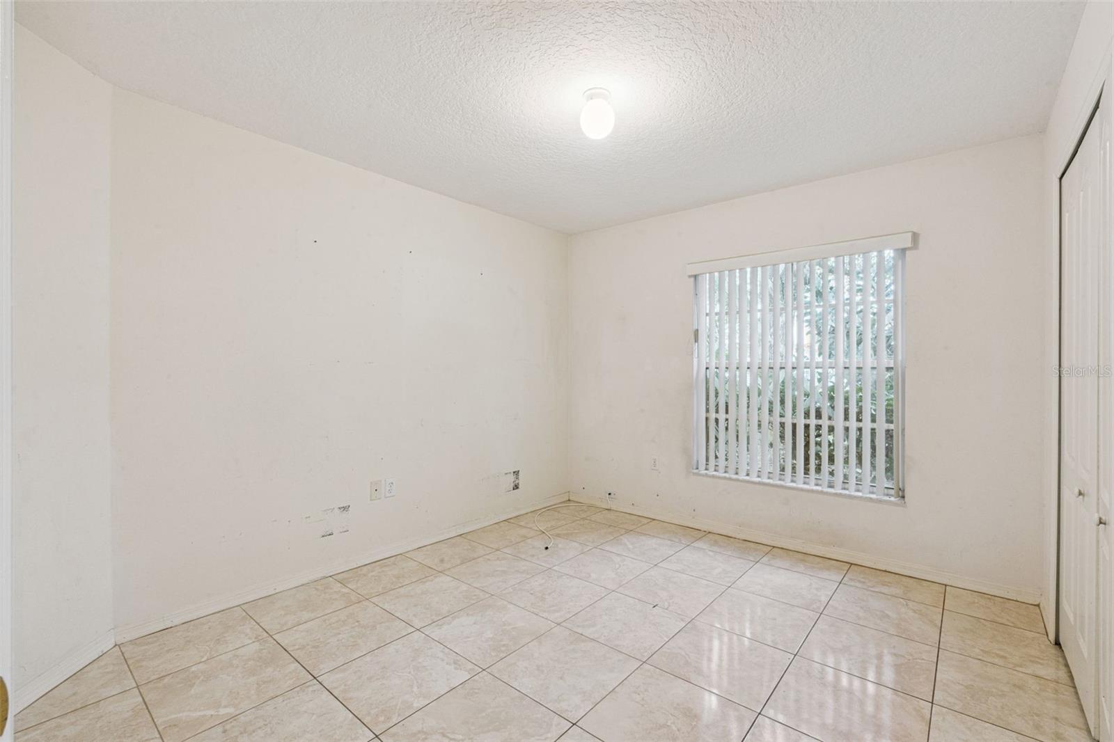 Image 18 of 38 For 2907 Oak Run Boulevard