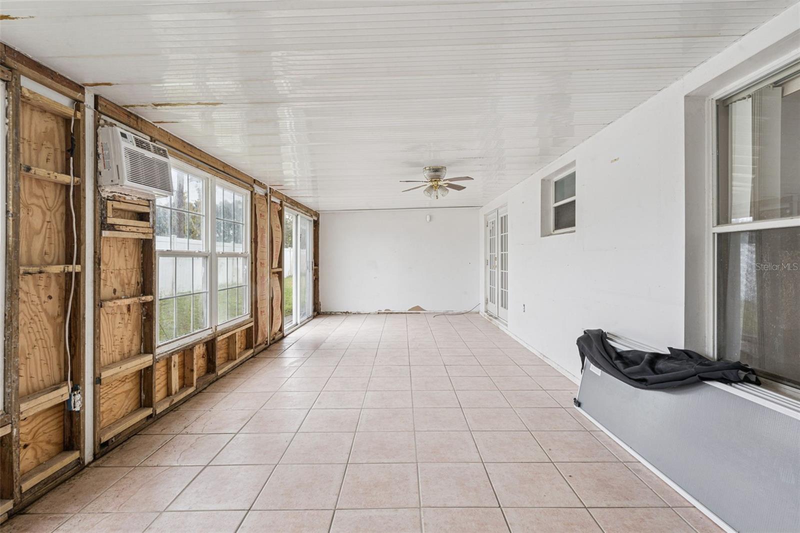 Image 23 of 38 For 2907 Oak Run Boulevard