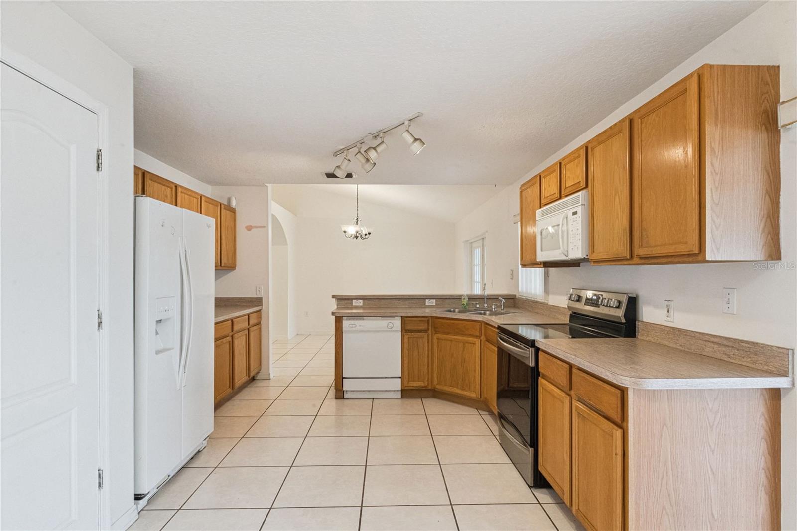 Image 9 of 38 For 2907 Oak Run Boulevard