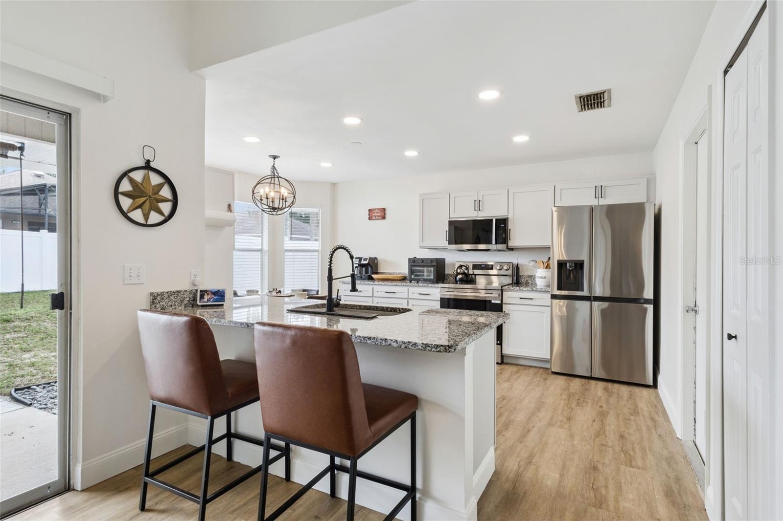 Image 7 of 22 For 1724 Dorset Drive