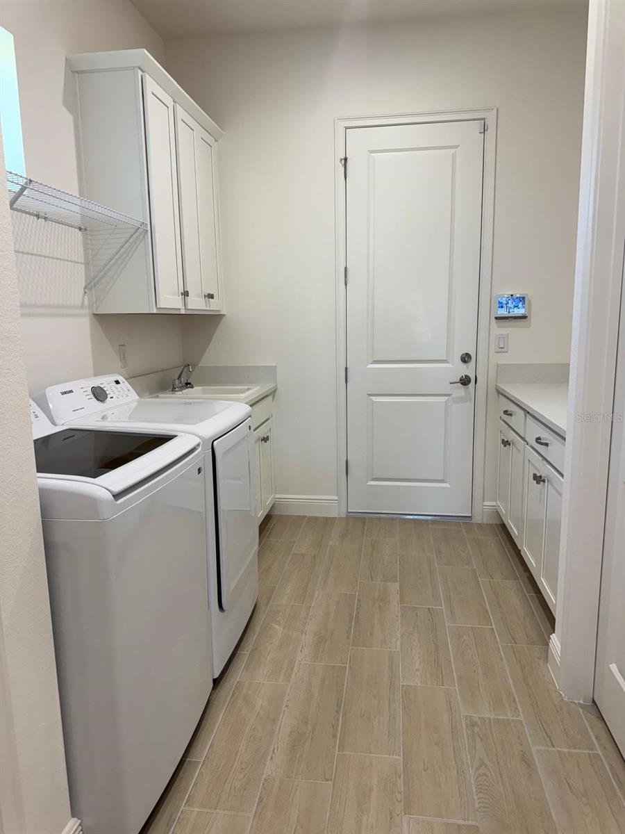 Image 8 of 21 For 1138 Cliffhaven Court