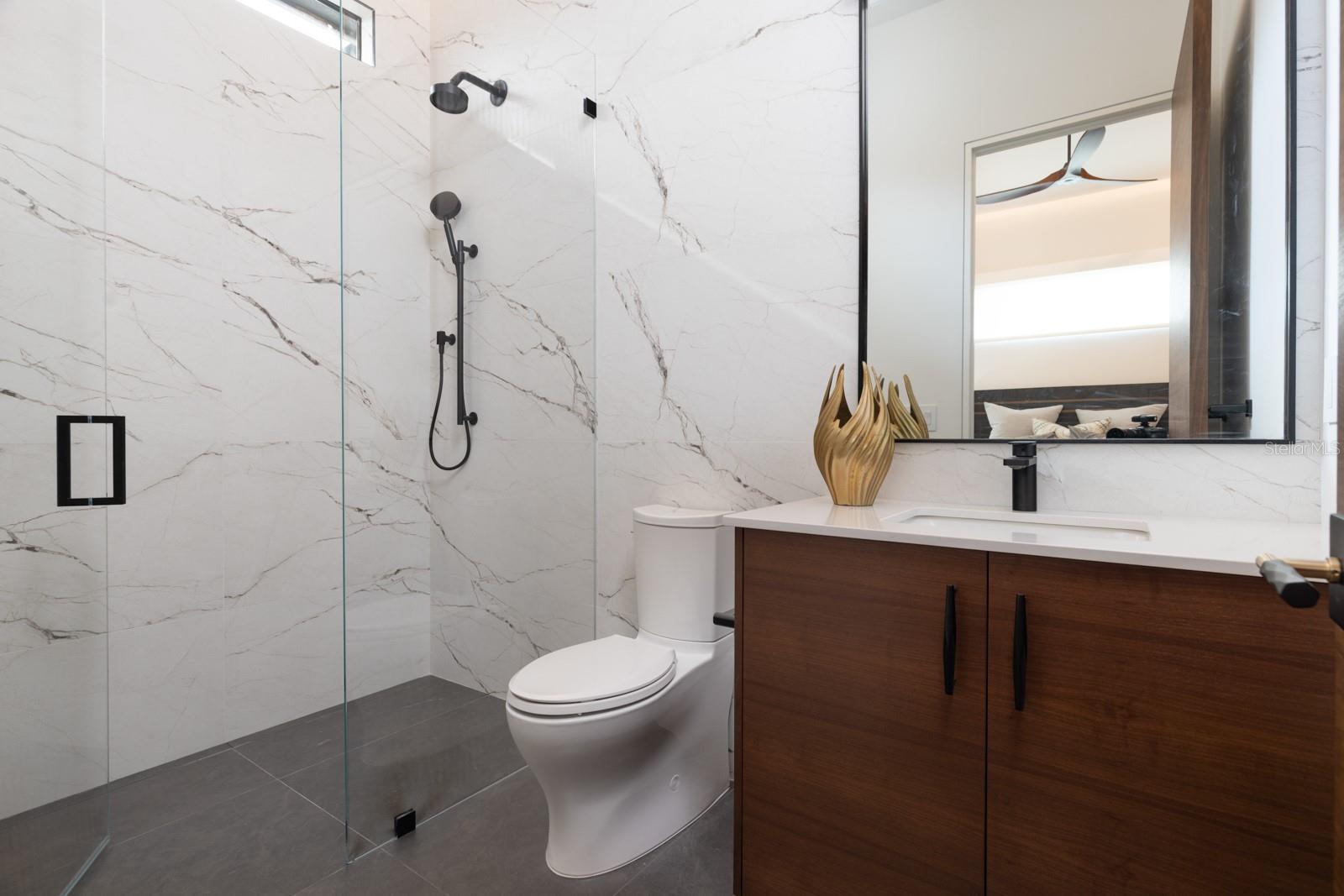 Image 25 of 43 For 1221 Richmond Road