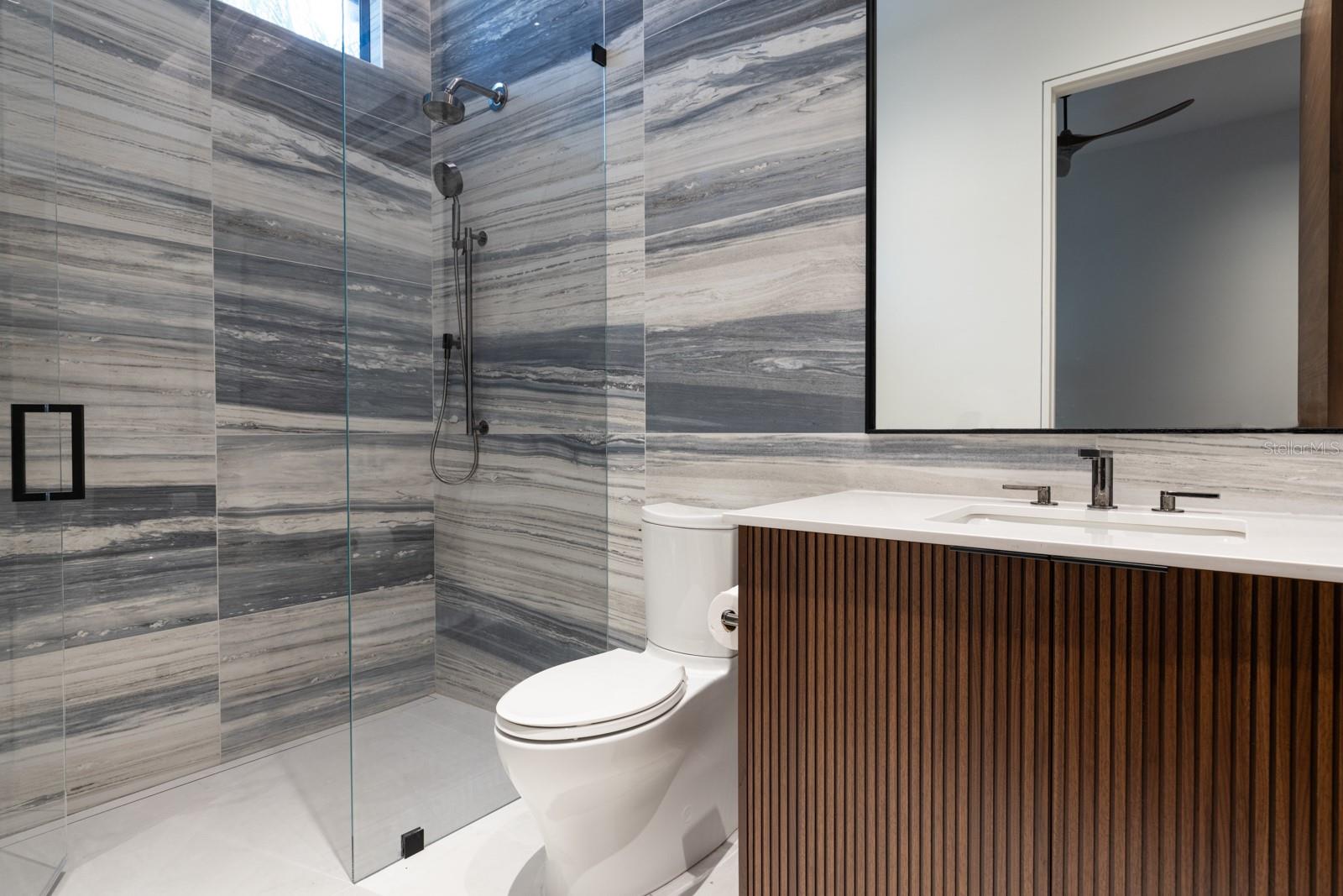 Image 31 of 43 For 1221 Richmond Road