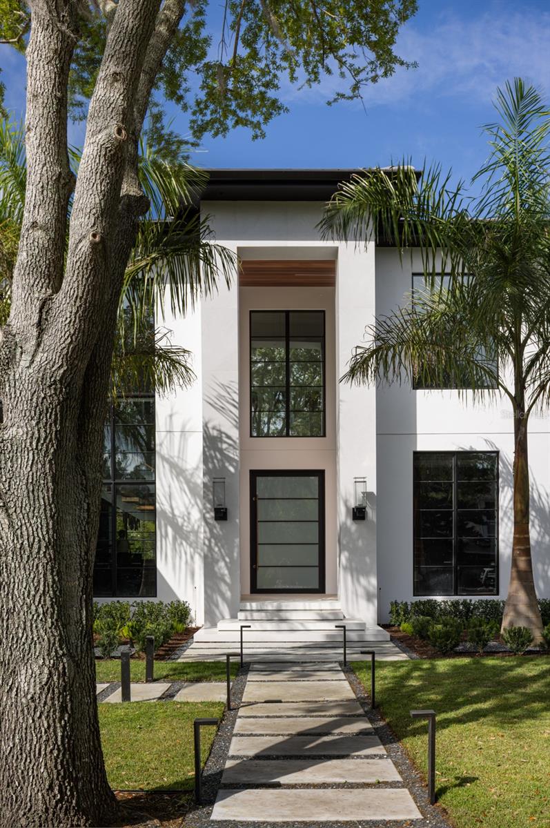 Image 8 of 43 For 1221 Richmond Road