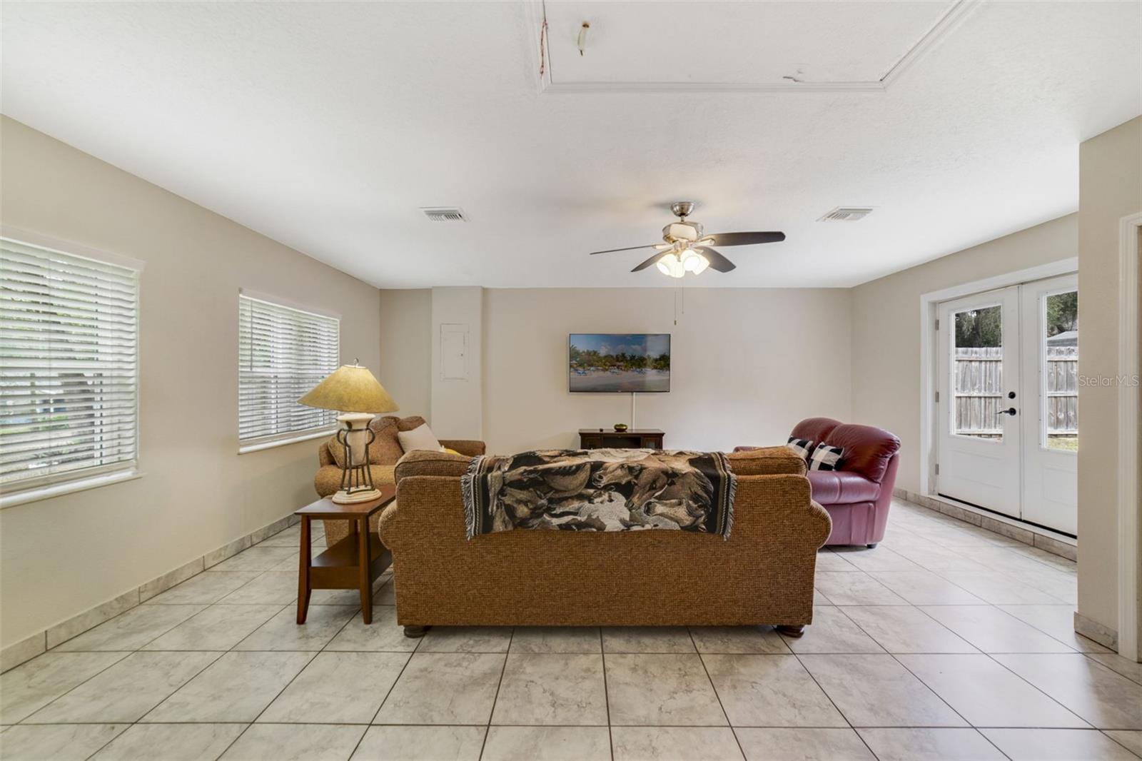 Image 6 of 17 For 40140 Palm Street