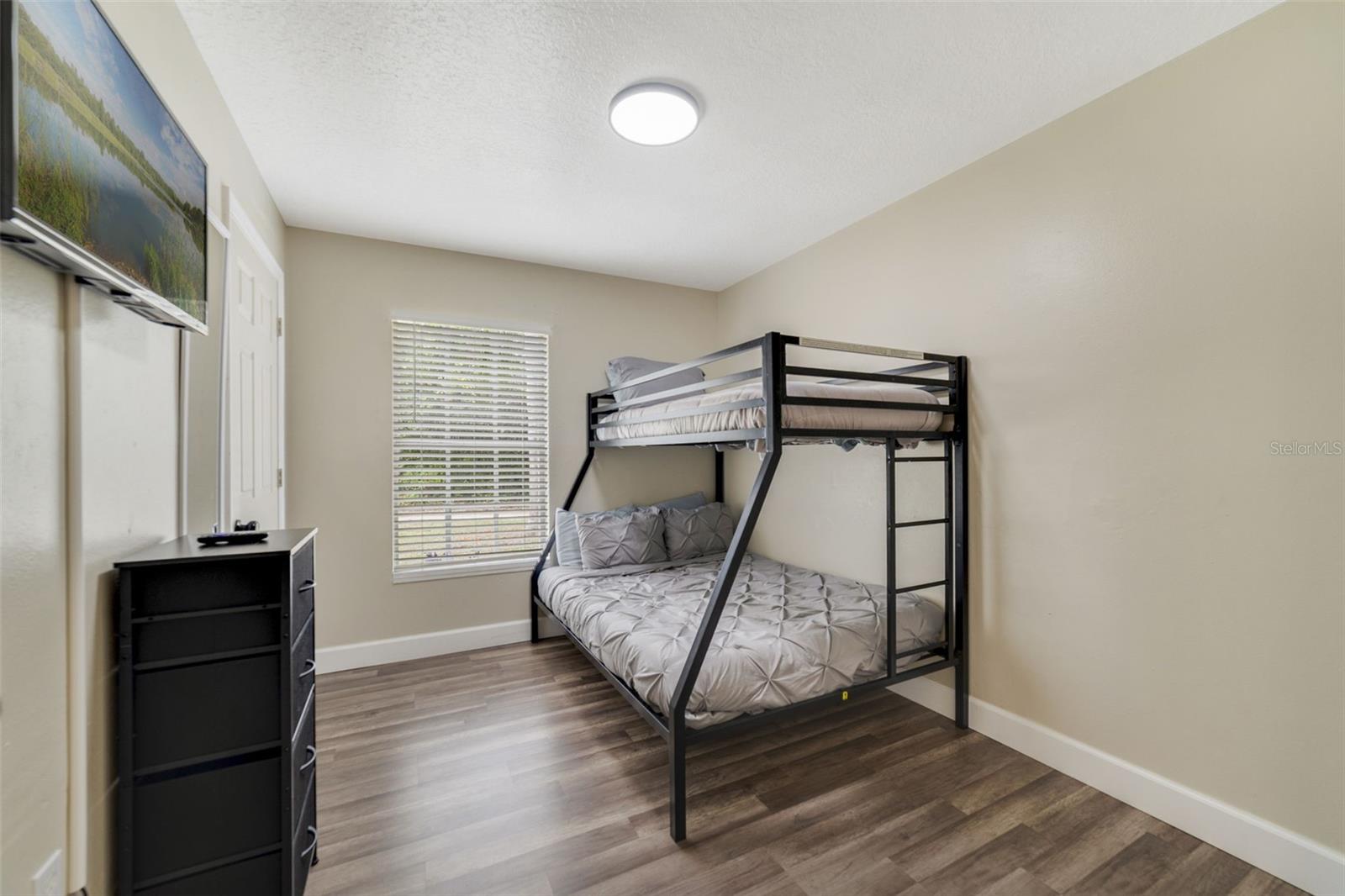 Image 8 of 17 For 40140 Palm Street