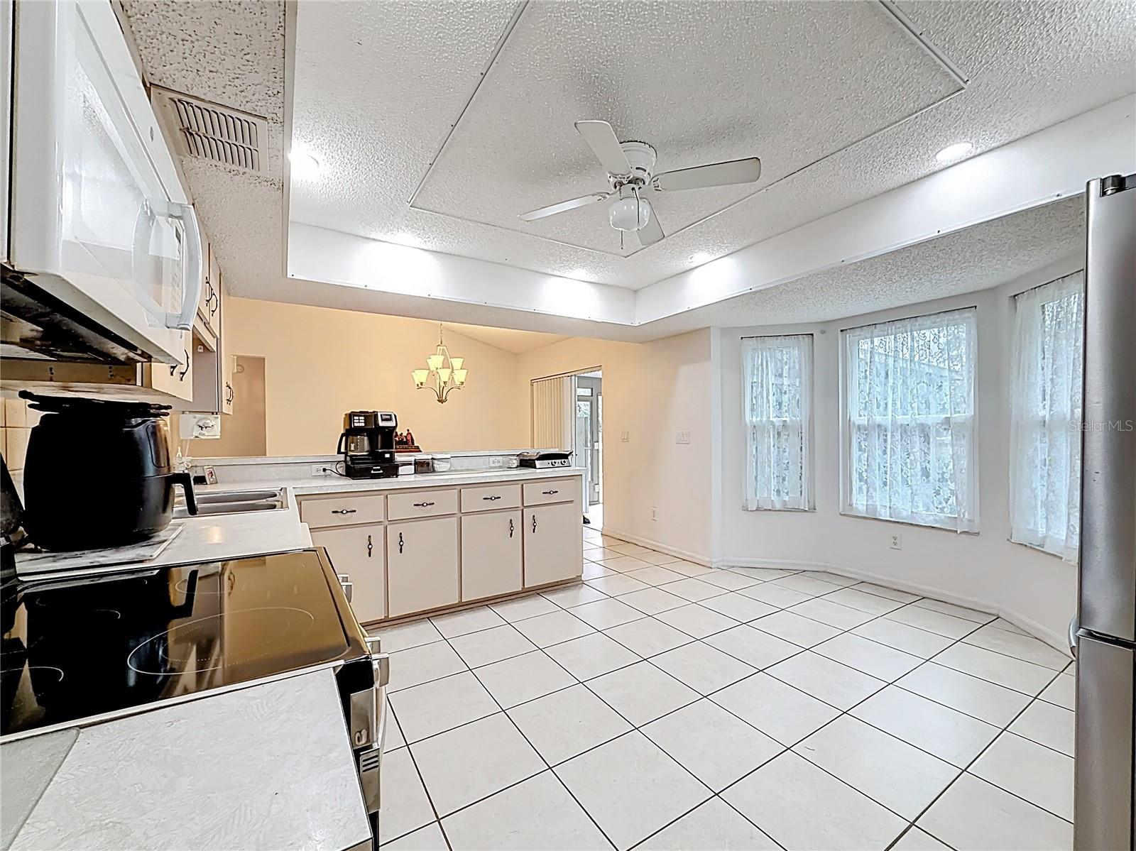 Image 10 of 41 For 4592 Gardenia Court