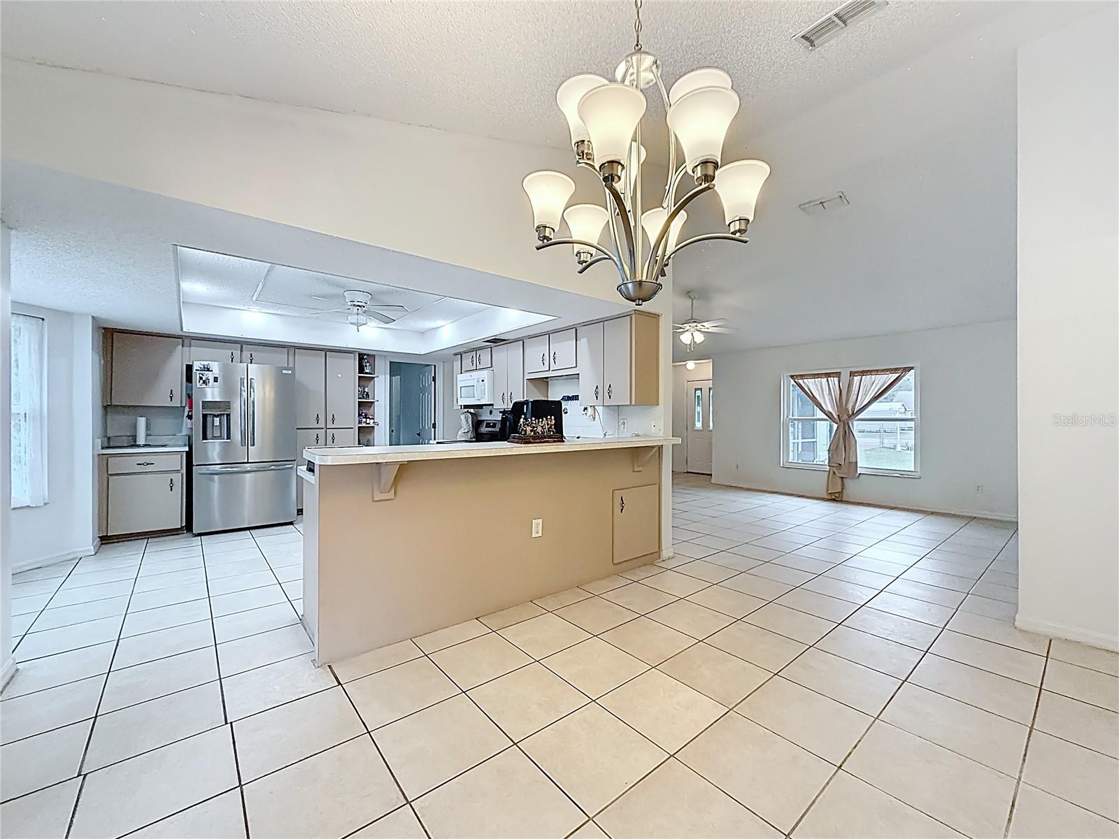 Image 8 of 41 For 4592 Gardenia Court