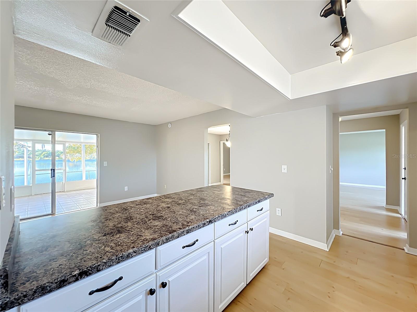 Image 22 of 56 For 211 Slade Drive