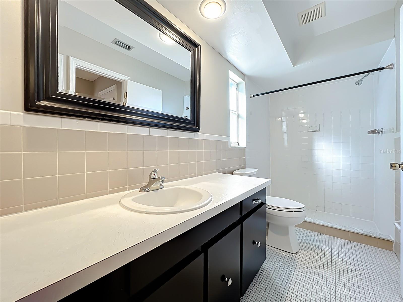 Image 35 of 56 For 211 Slade Drive