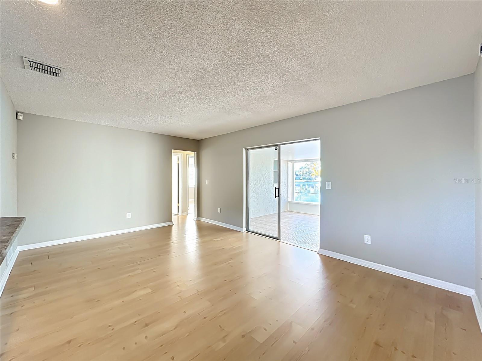 Image 7 of 56 For 211 Slade Drive