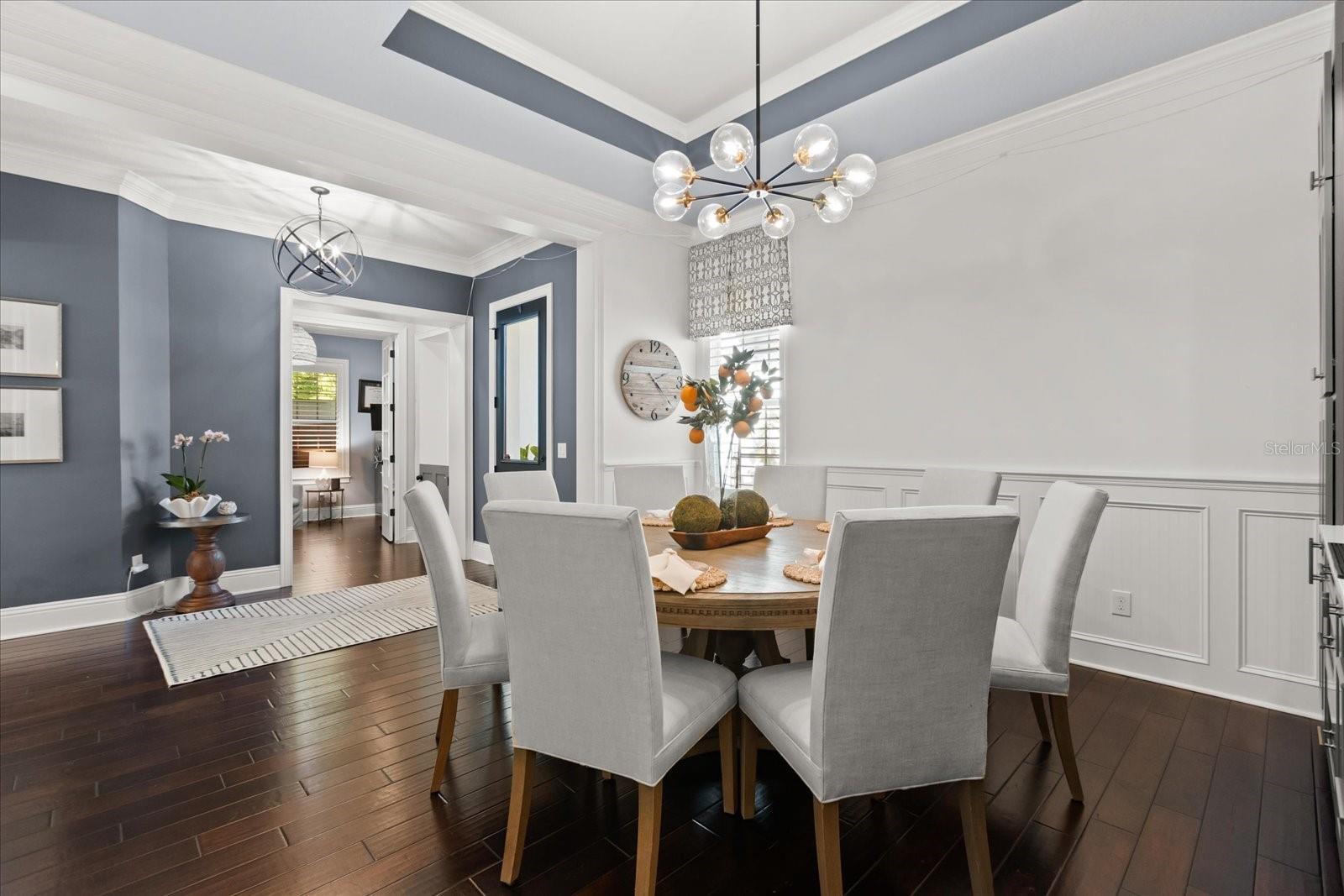 Image 11 of 53 For 2503 Versailles Avenue