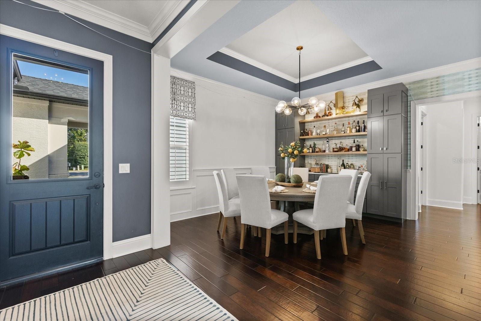 Image 12 of 53 For 2503 Versailles Avenue